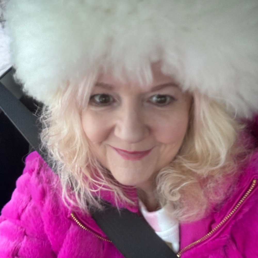 Meet your Posher, Lisa
